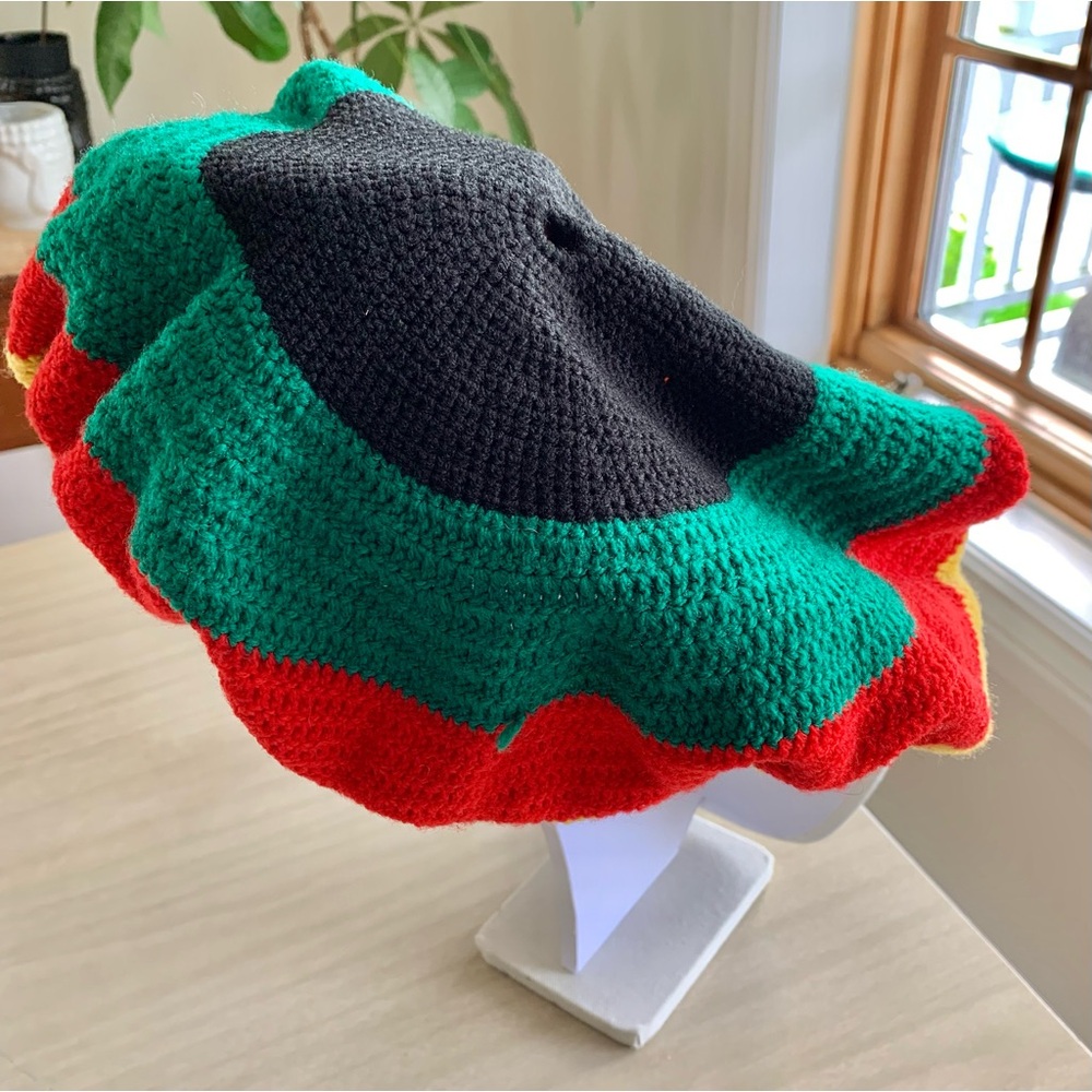 🍄3/29🍄Rasta knit Cap Medium